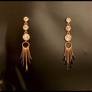 Long drop earrings in tan/gold